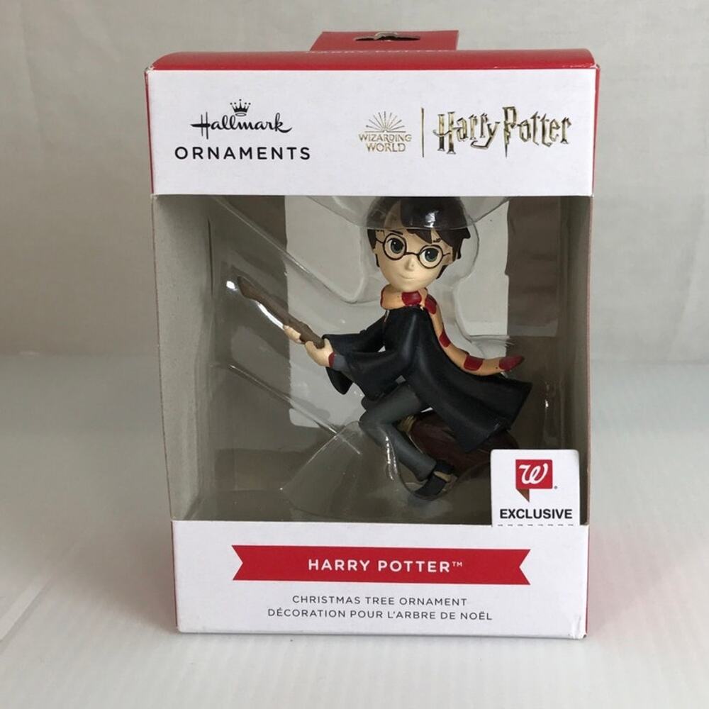 NWT Hallmark Ornament Christmas Wizarding World Harry Potter with Broom